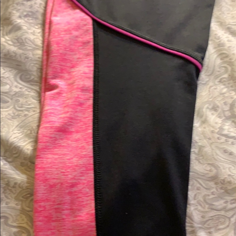Yoga pants - Picture 2 of 5